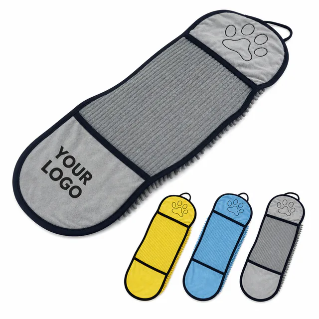 Microfiber Dog Bath Towel With Ergonomic Paw Grips